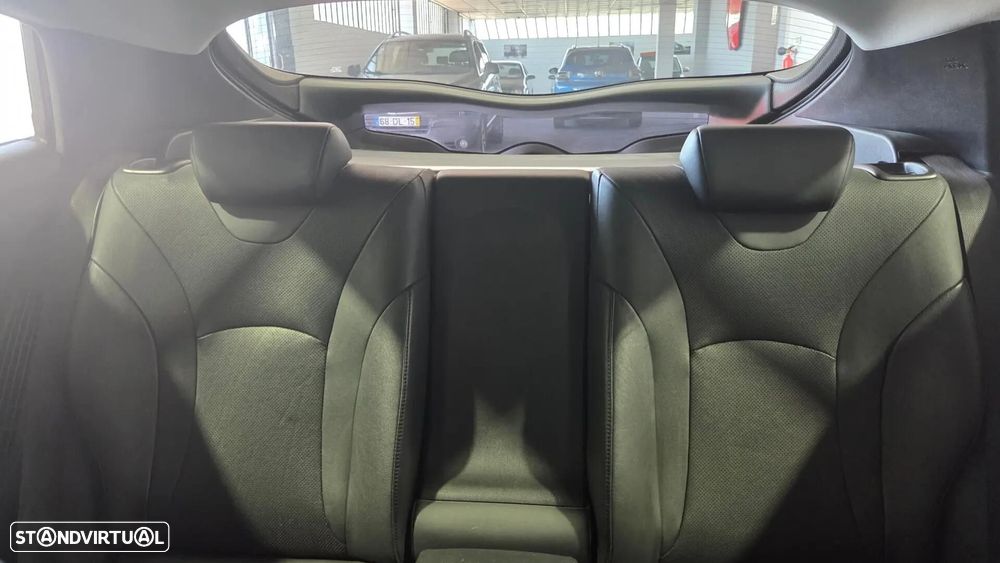 Toyota Prius 1.8 Plug-In Pack Premium - 16