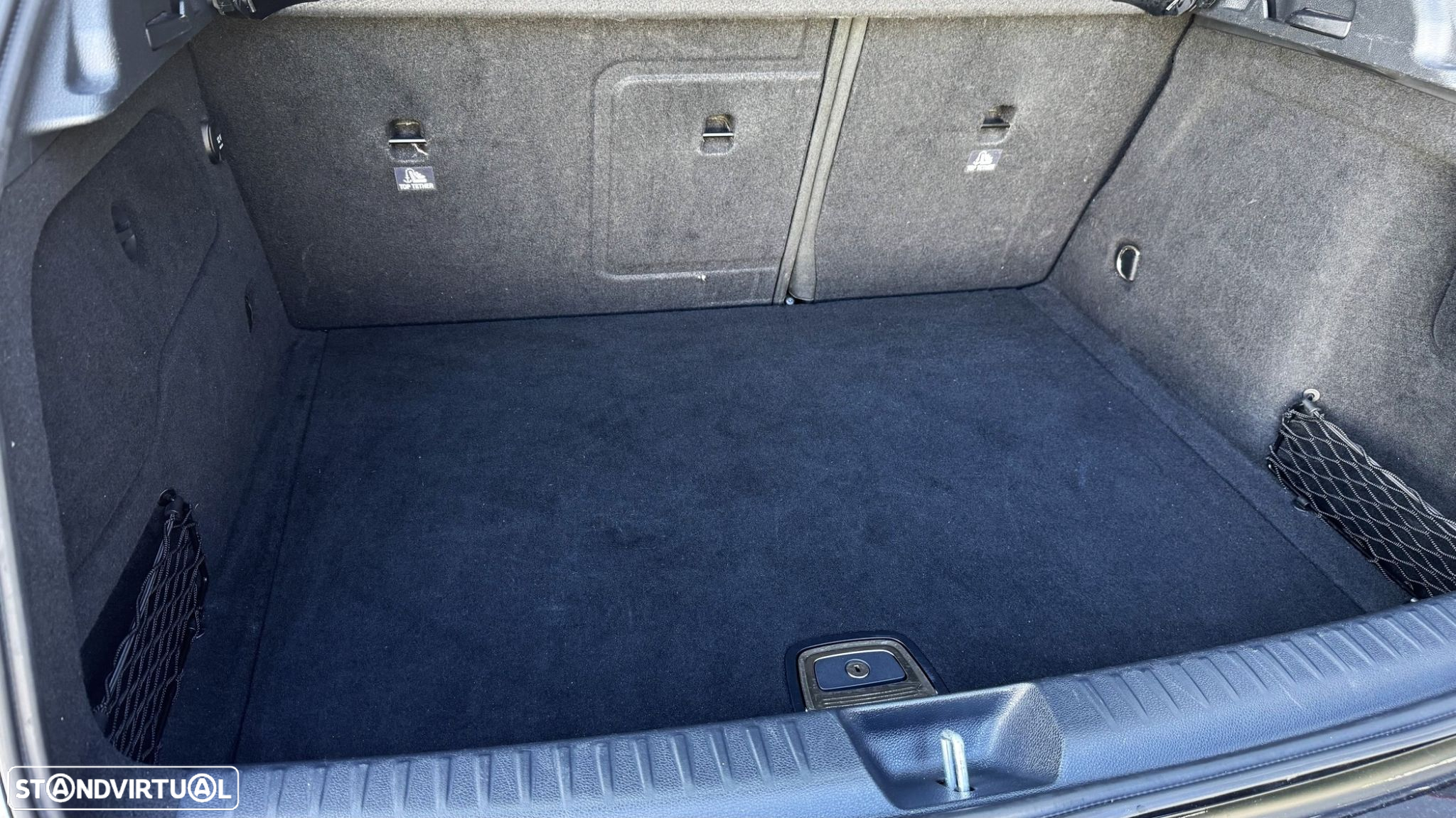Mercedes-Benz GLA 180 d Urban - 27