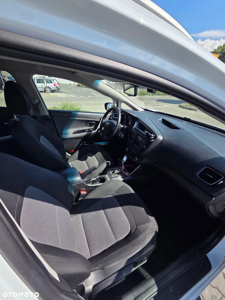 Kia Ceed 1.6 CRDi L DCT - 13