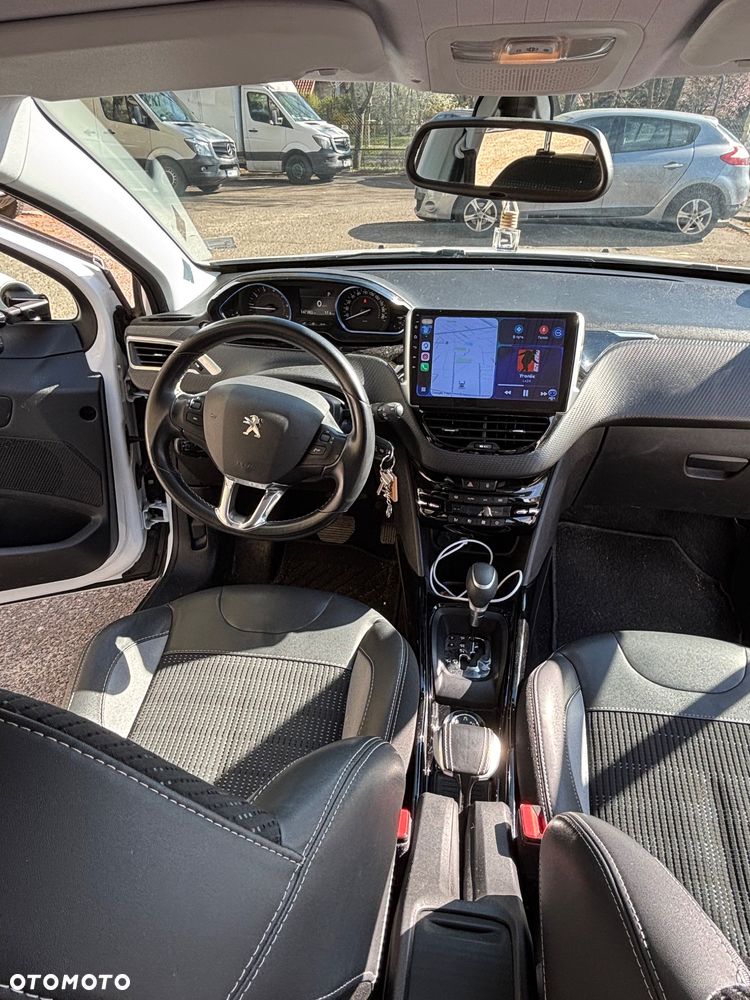 Peugeot 2008 PureTech 110 Stop&Start EAT6 Allure - 6