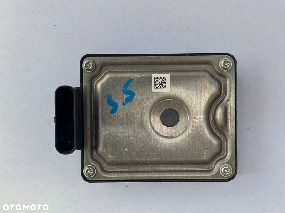Radar Distronic Przód VAG Volkswagen T-Roc 2Q0907561J Element plastikowy - 2
