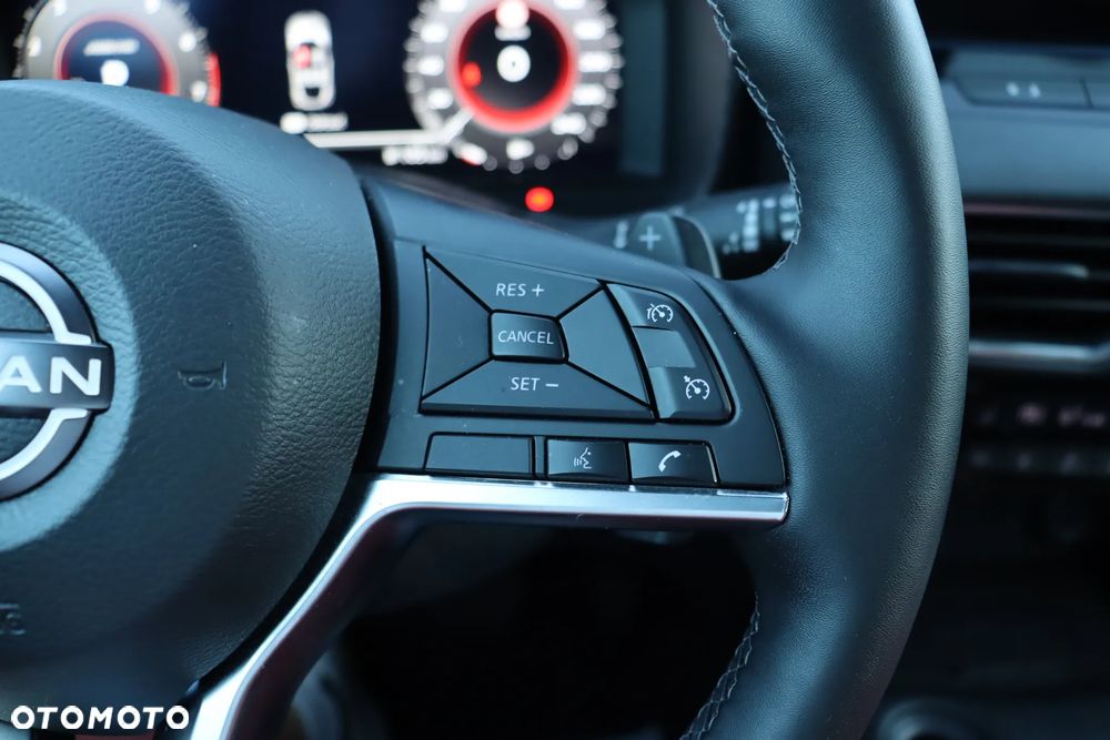 Nissan Juke 1.0 DIG-T N-Connecta DCT - 23