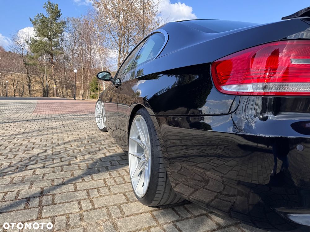 BMW Seria 3 325i - 9