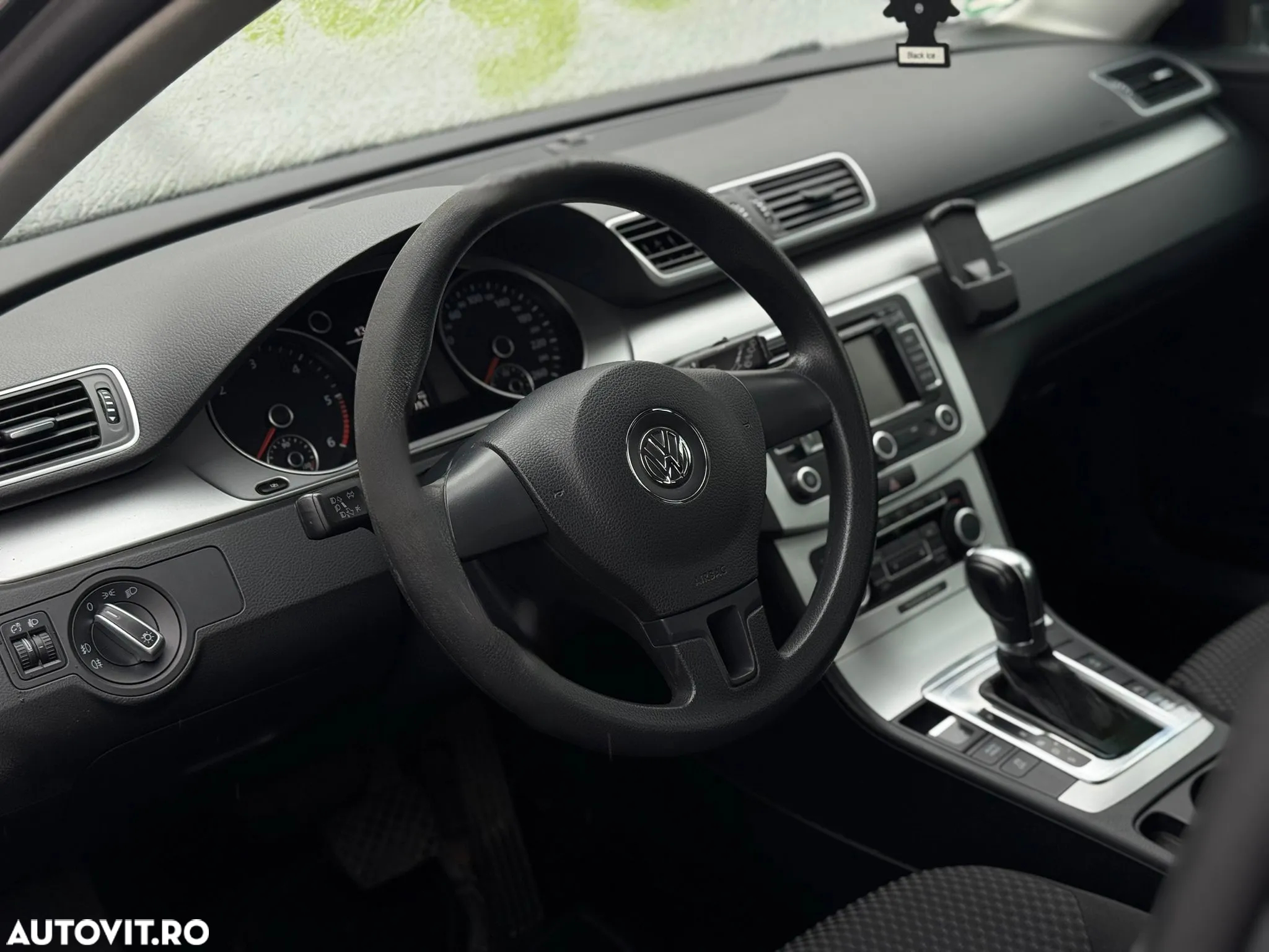Volkswagen Passat Variant 2.0 TDI BlueMotion Technology DSG Trendline - 36