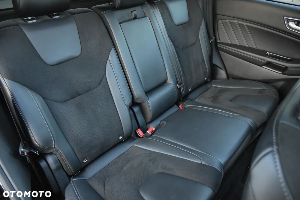Ford Edge 2.0 TDCi Bi-Turbo 4x4 ST-LINE - 35