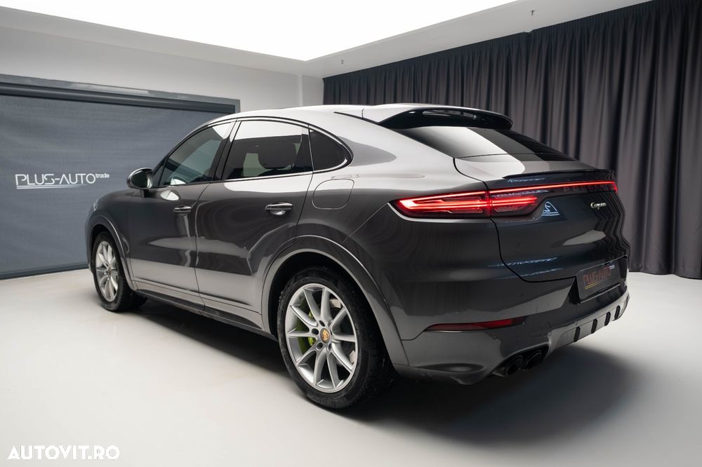 Porsche Cayenne Coupe - 3