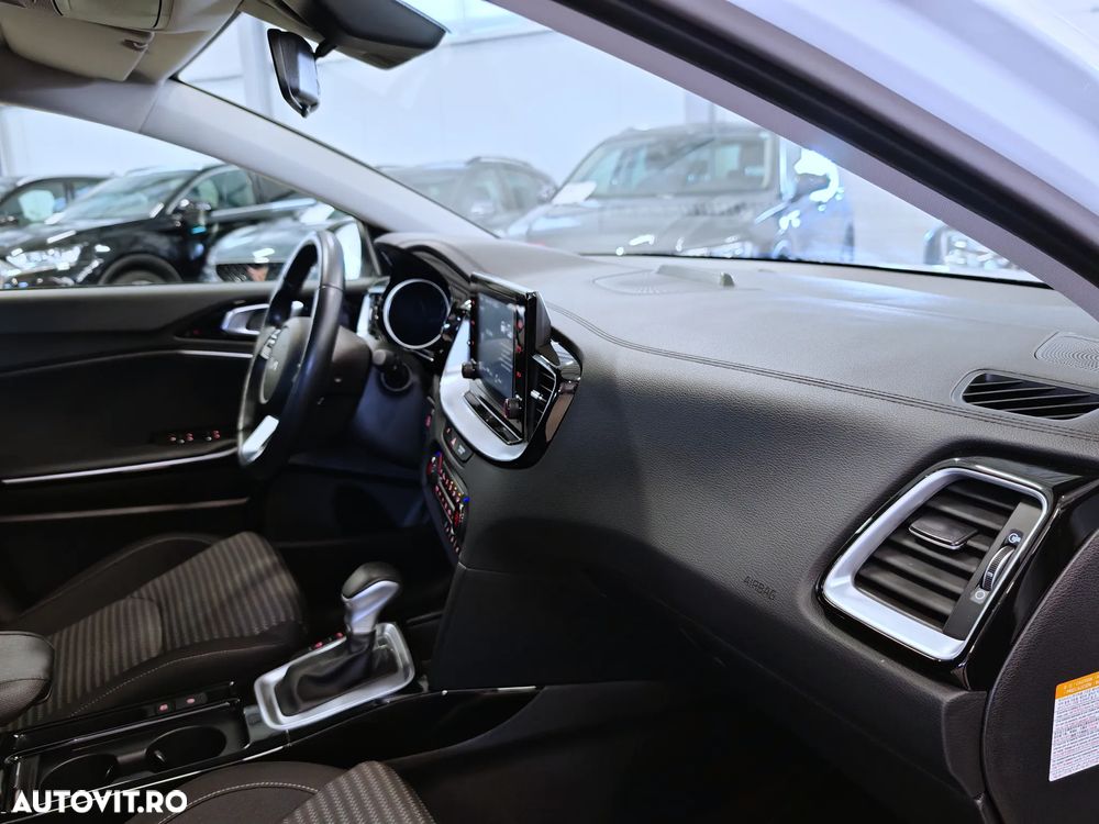 Kia XCeed 1.6 GDI 6DCT PHEV Vision - 12