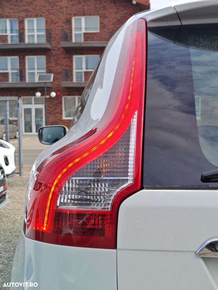 Volvo XC 60 D3 Geartronic Momentum - 24