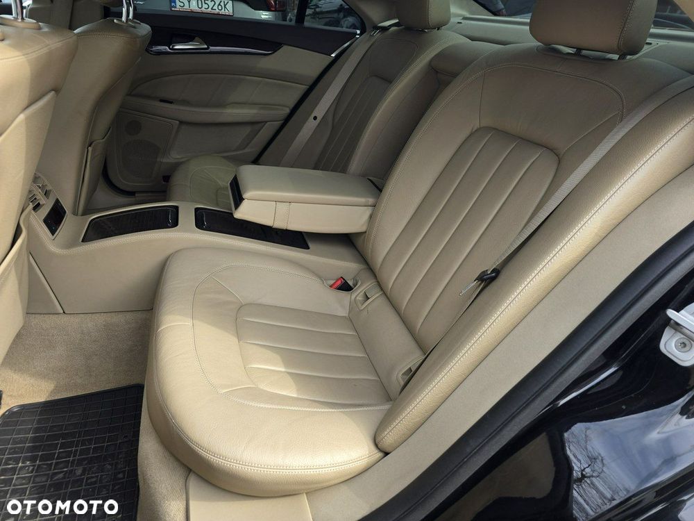 Mercedes-Benz CLS - 14