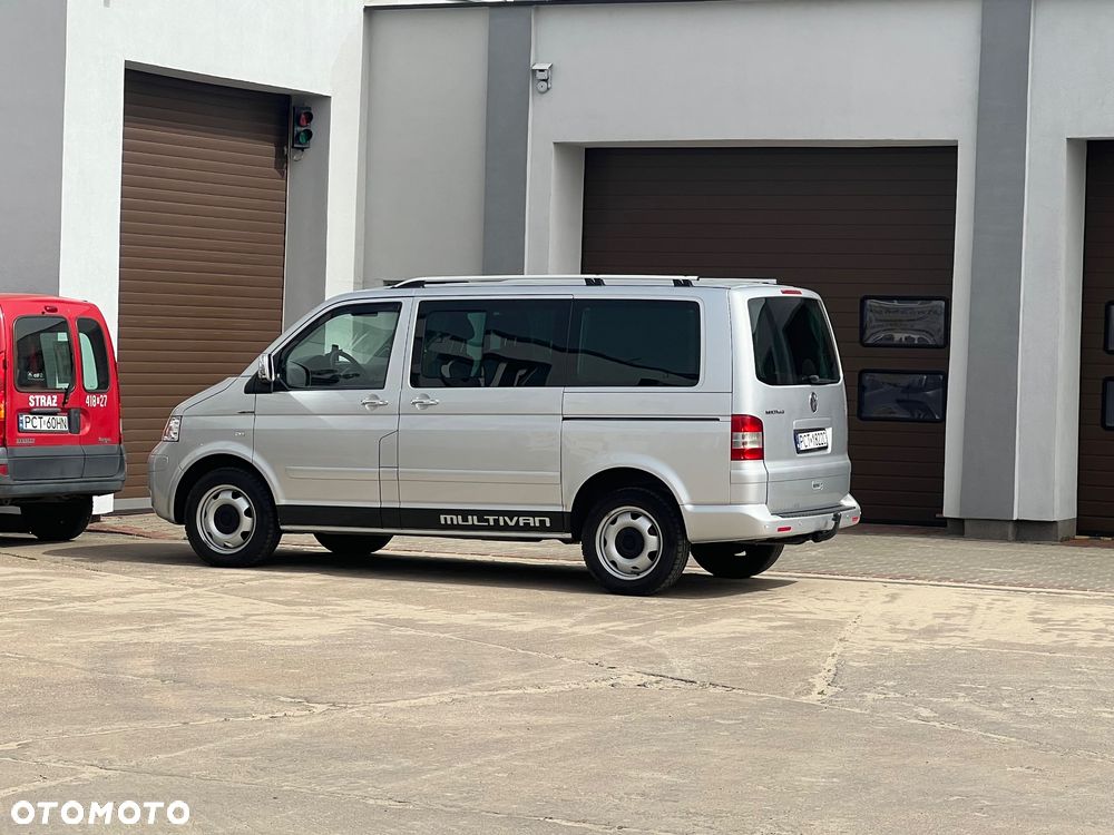 Volkswagen Multivan - 34