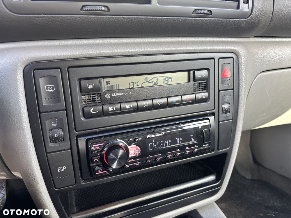Volkswagen Passat - 9