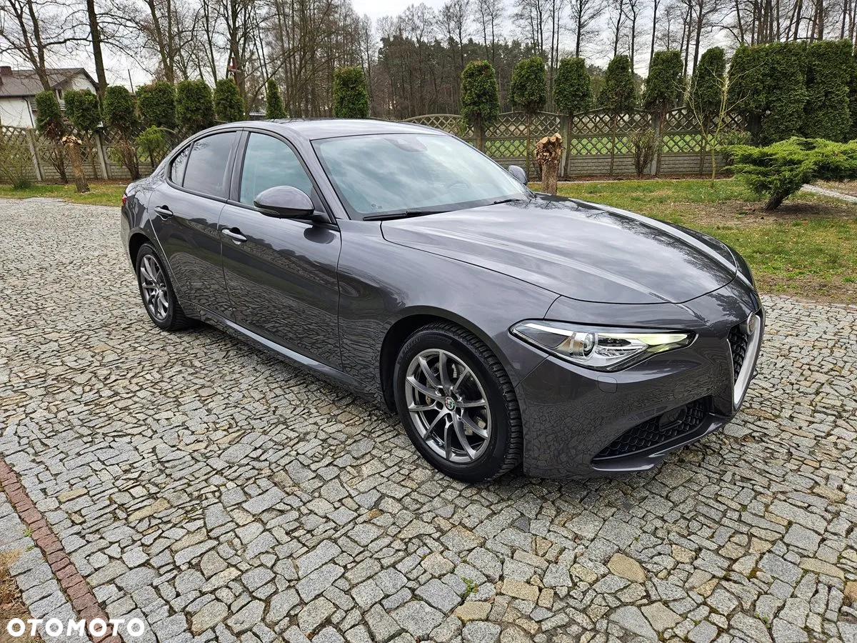 Alfa Romeo Giulia 2.0 Turbo - 3