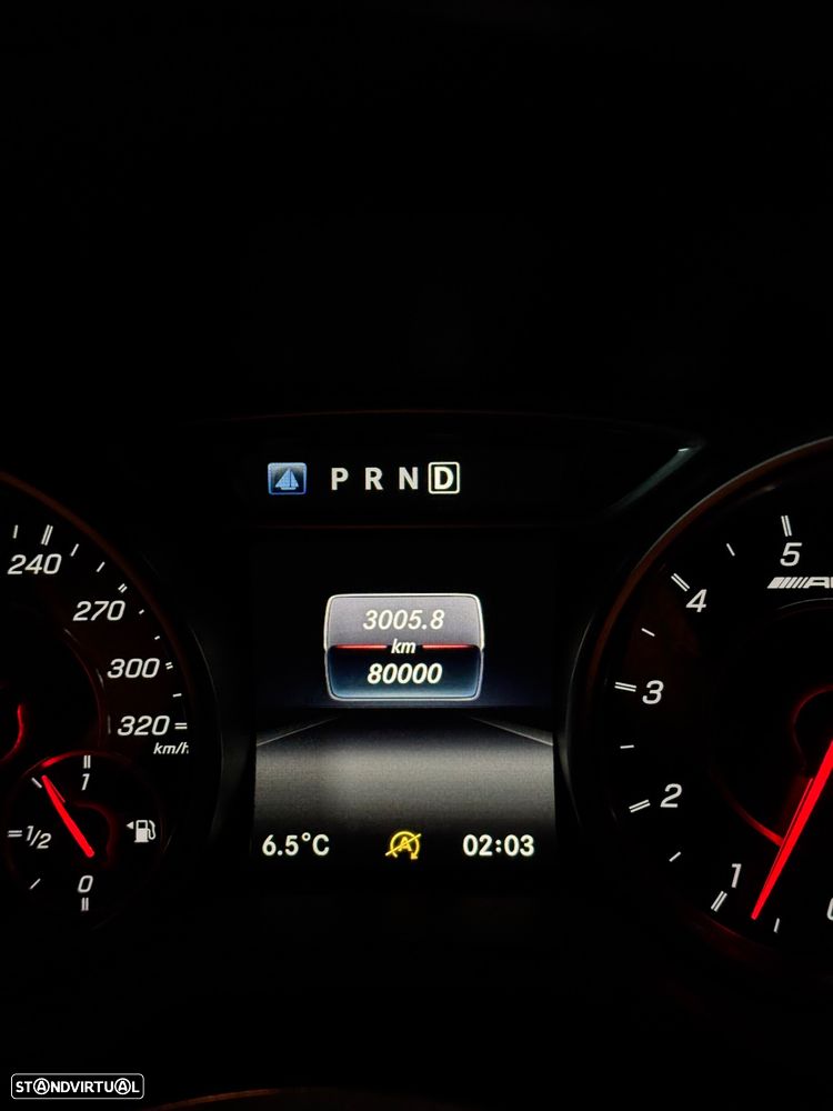 Mercedes-Benz A 45 AMG 4Matic Speedshift 7G-DCT - 8