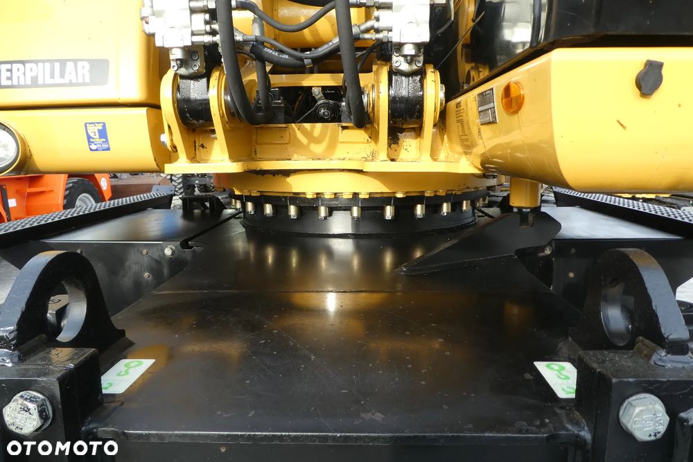 Caterpillar M316D - 19