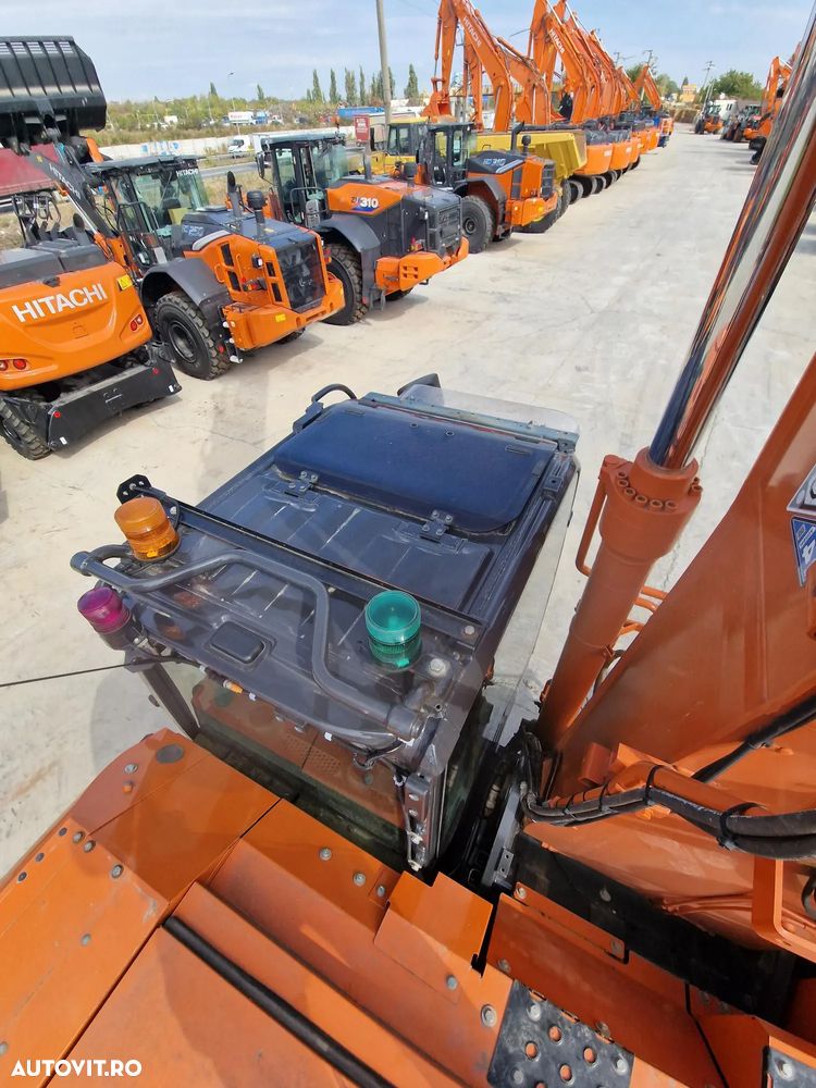 Hitachi ZX225-6, 26,2t, 2021, 2.976h, COMPACT. CUPLA RAPIDA, cupa NOUA, camera spate si laterale, lant 90% ok doar 300h mars, consum mediu 11l/h, ad sapare 7m, motor Isuzu, produs in JAPONIA, revizia efectuata, scaun cu incalzire,CA NOU, PROMOTIE 113.900 EUR - 33