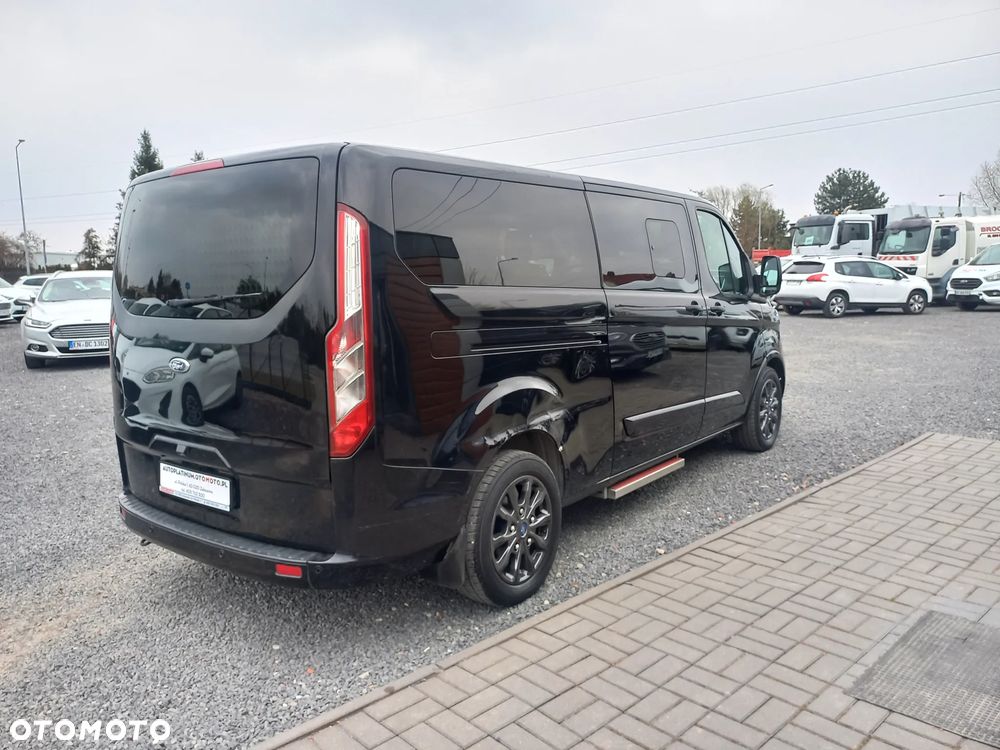 Ford Tourneo Custom - 5