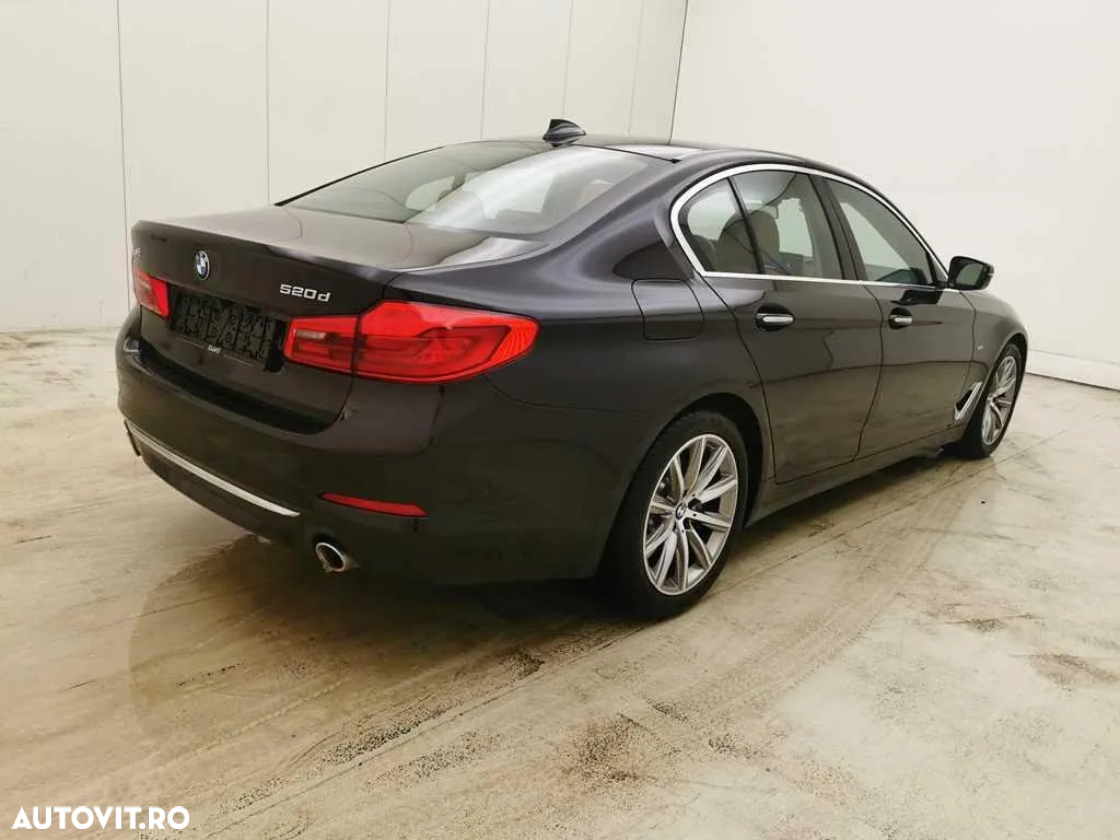 BMW Seria 5 520d AT - 3