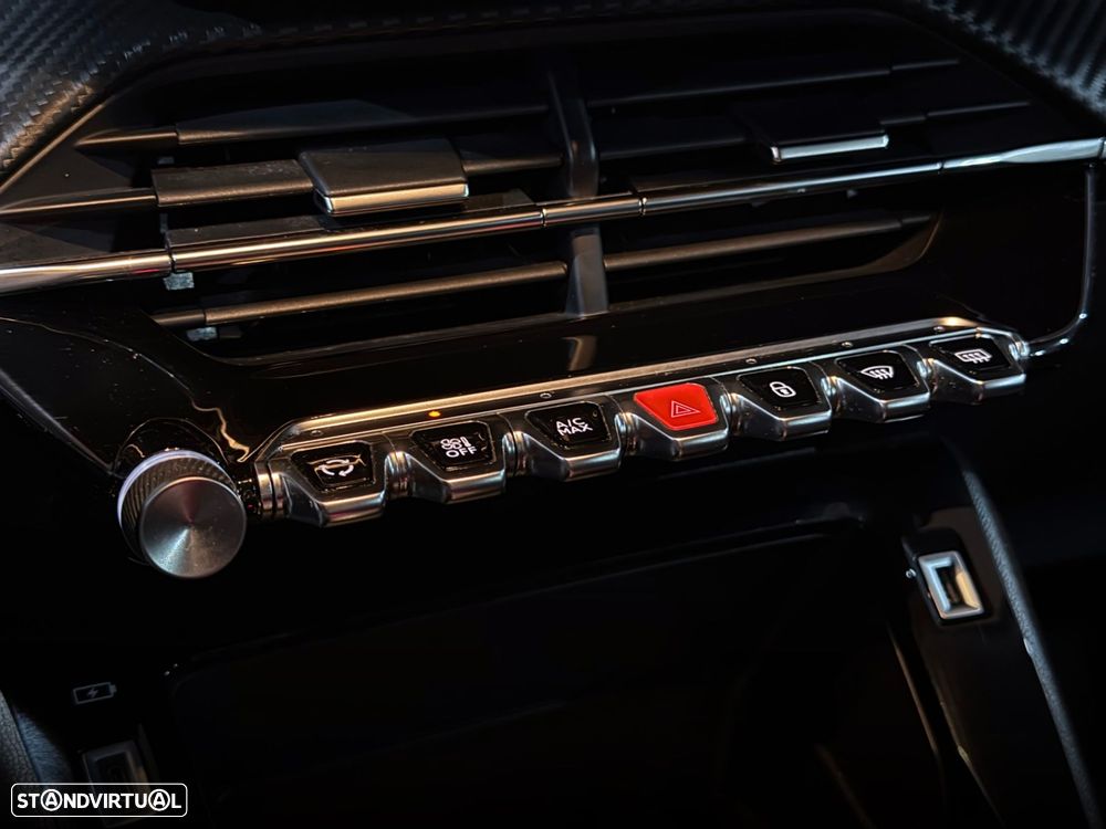 Peugeot e-2008 50 kWh Active - 25