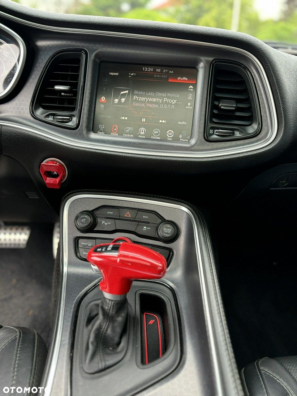 Dodge Challenger - 19
