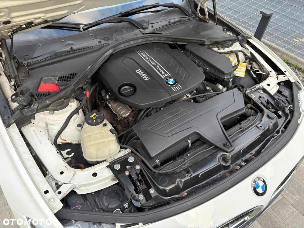 BMW Seria 3 318d Blue Performance Sport Line - 34