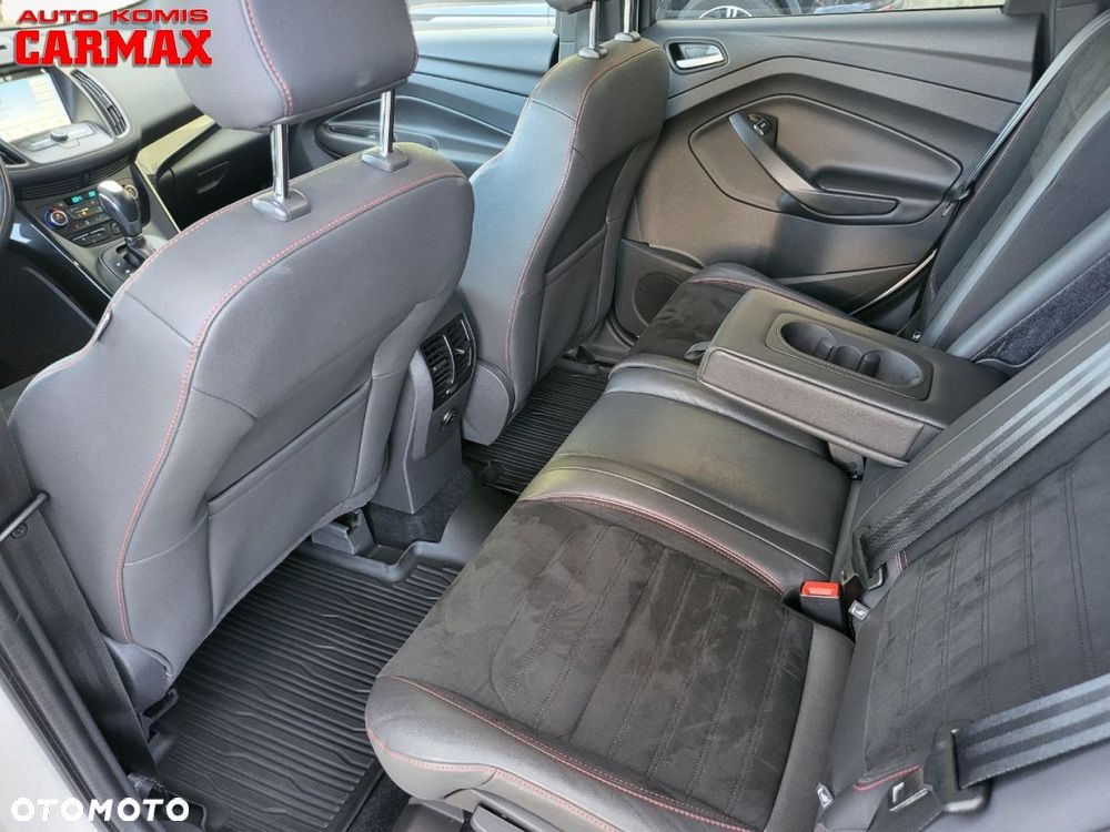 Ford Kuga 2.0 TDCi 2x4 ST-Line - 33