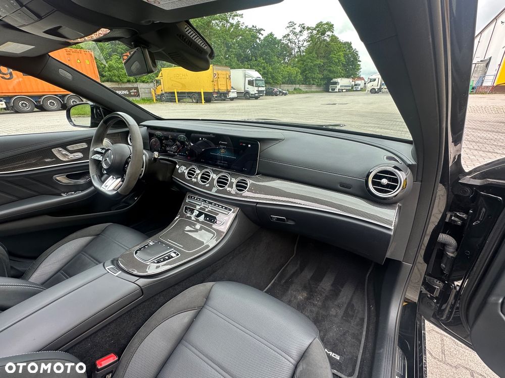 Mercedes-Benz Klasa E AMG 53 4-Matic+ - 18