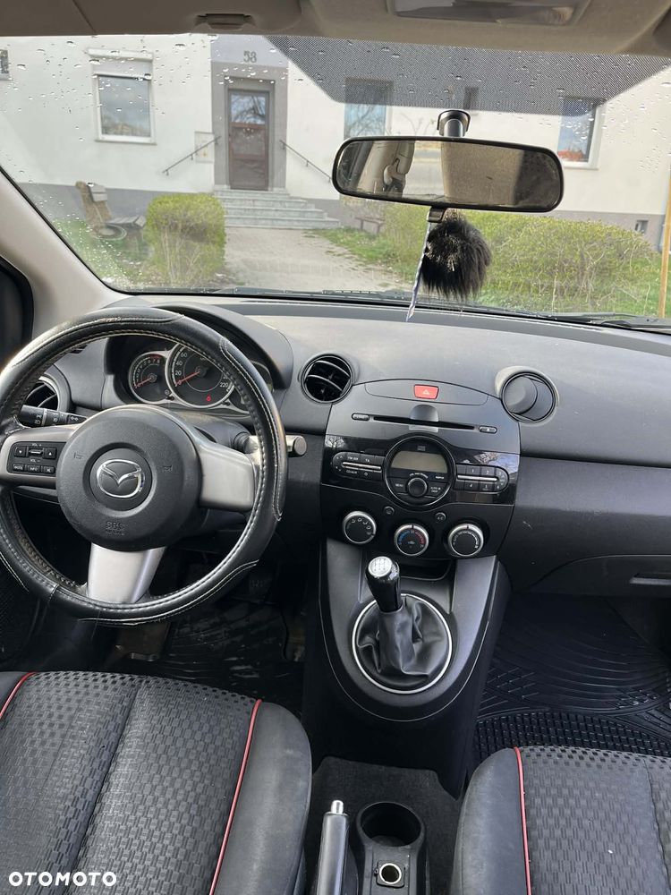 Mazda 2 - 15