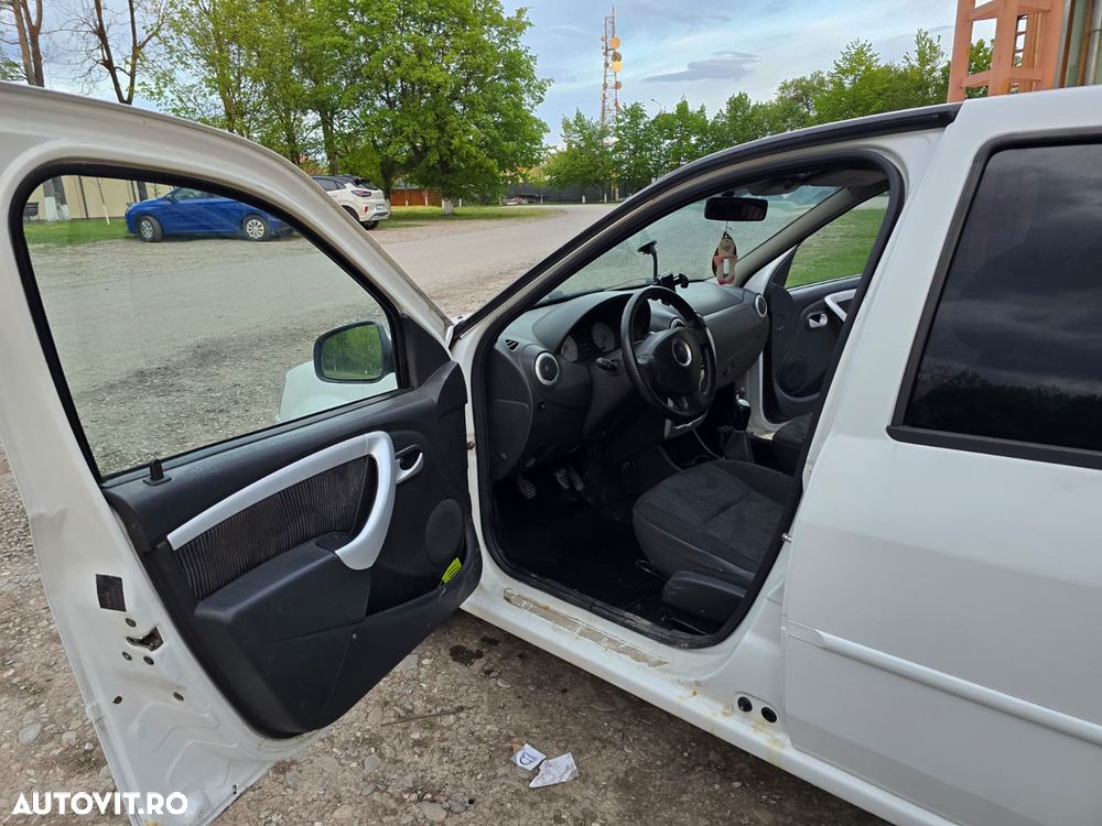 Dacia Logan 1.2 Laureate - 10