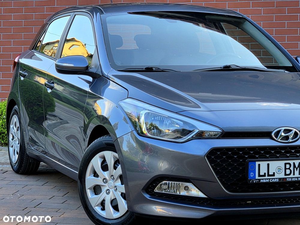 Hyundai i20 blue 1.2 Advantage+ - 13