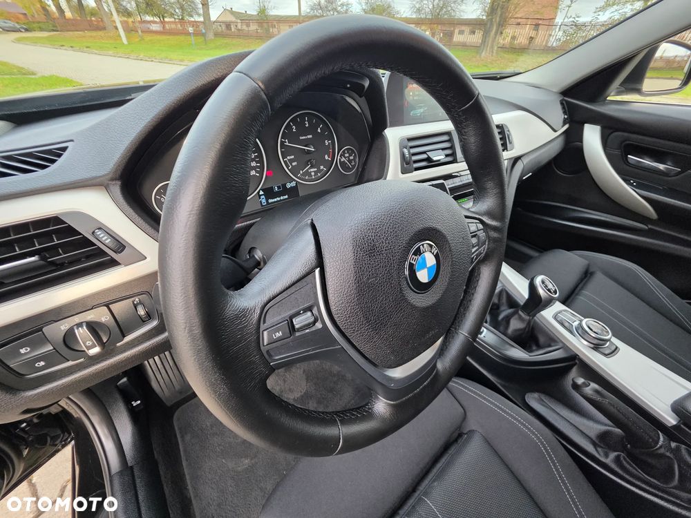 BMW Seria 3 318d Edition Luxury Line Purity - 22