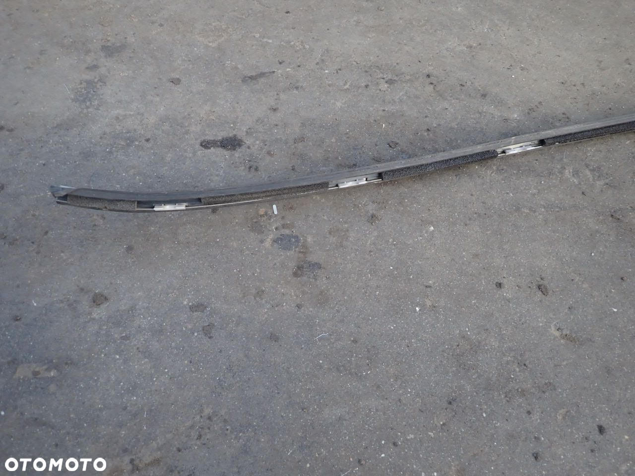 LISTWA DACHOWA PRAWA INFINITI M37X - 8