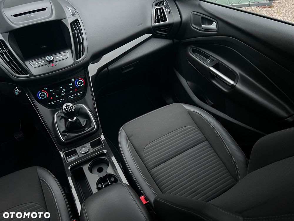 Ford Kuga 2.0 TDCi 4x4 Titanium - 17