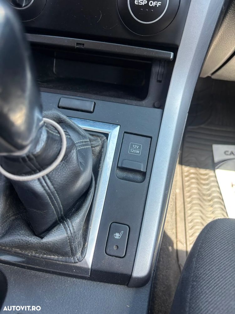 Suzuki Grand Vitara 1.9 DDiS Comfort + DPF Family - 23