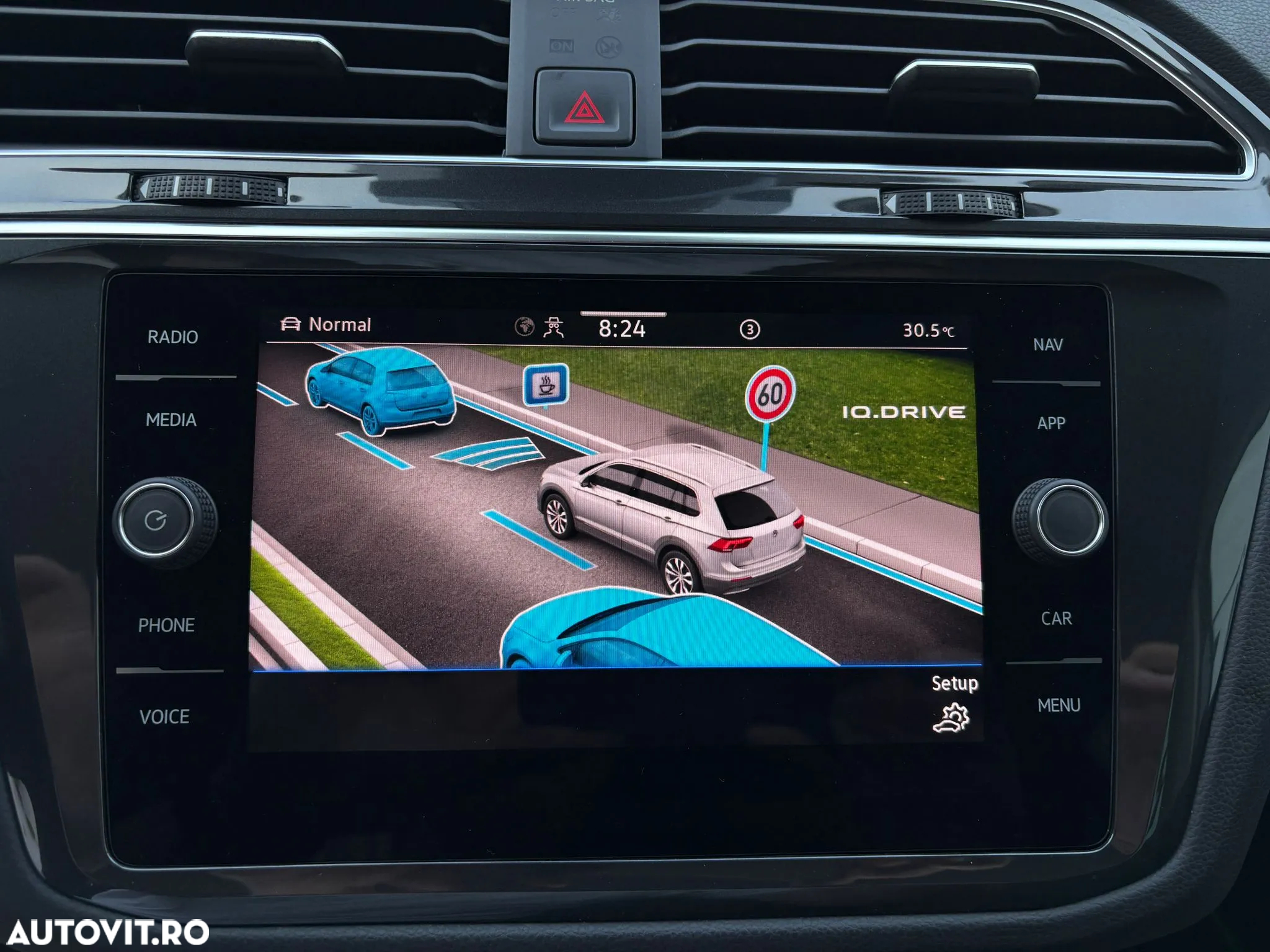 Volkswagen Tiguan 2.0 TDI SCR 4MOTION DSG IQ.DRIVE - 9