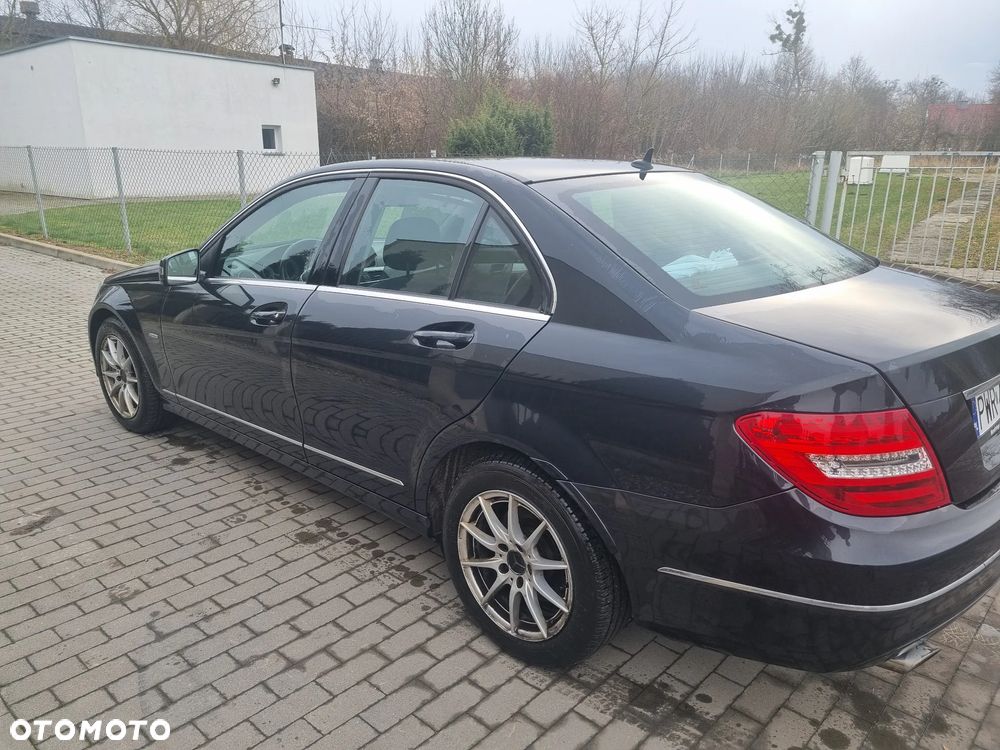 Mercedes-Benz Klasa C 200 CGI BlueEFFICIENCY Elegance - 5