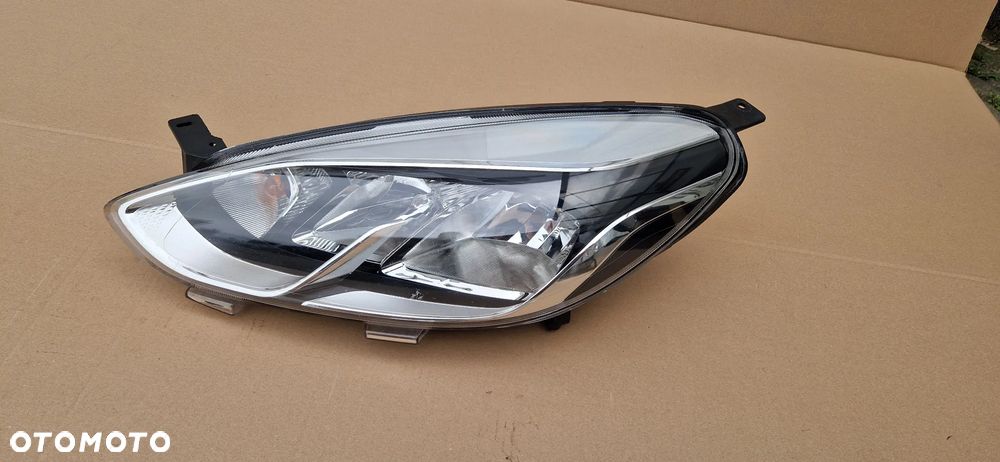 LAMPA LEWA REFLEKTOR LEWY FORD FIESTA MK8 VIII 2017-2021r H1BB-13W030-AD - 2