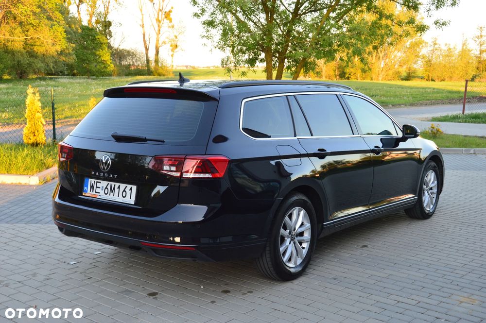 Volkswagen Passat - 12