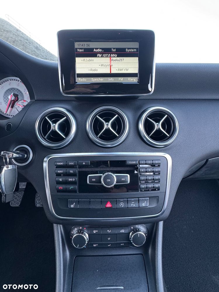 Mercedes-Benz Klasa A 180 (BlueEFFICIENCY) Urban - 35