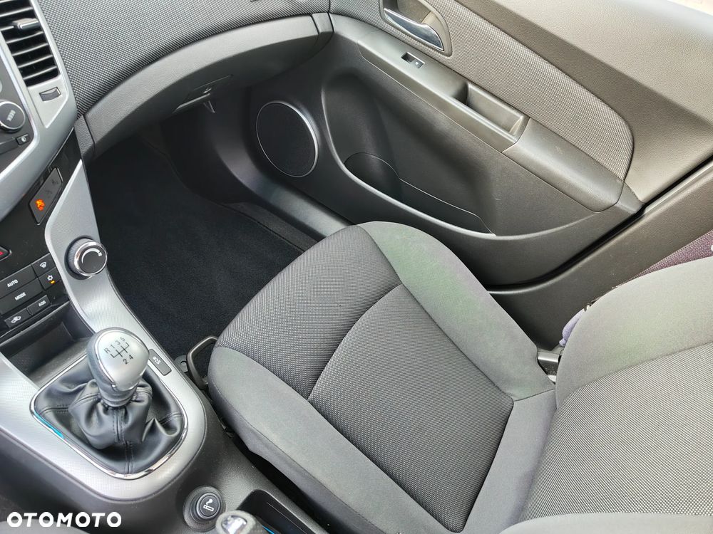 Chevrolet Cruze 1.8 LT - 15