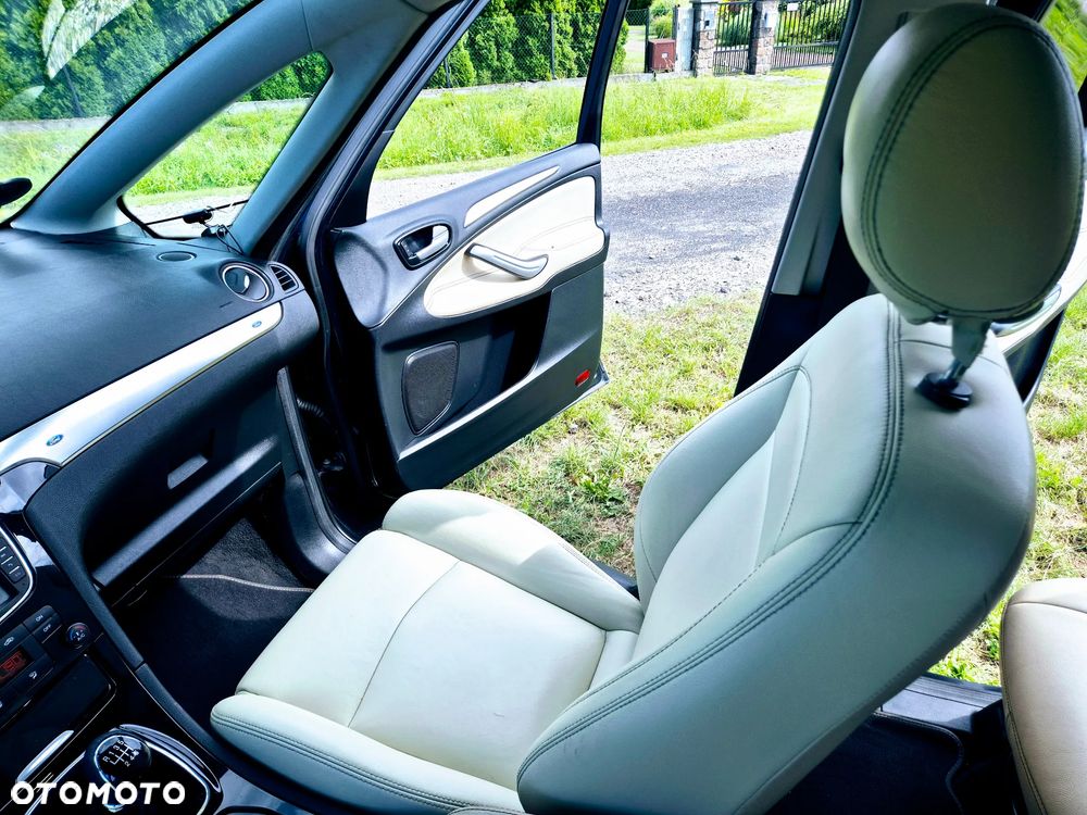 Ford S-Max 2.0 TDCi DPF Business Edition - 27