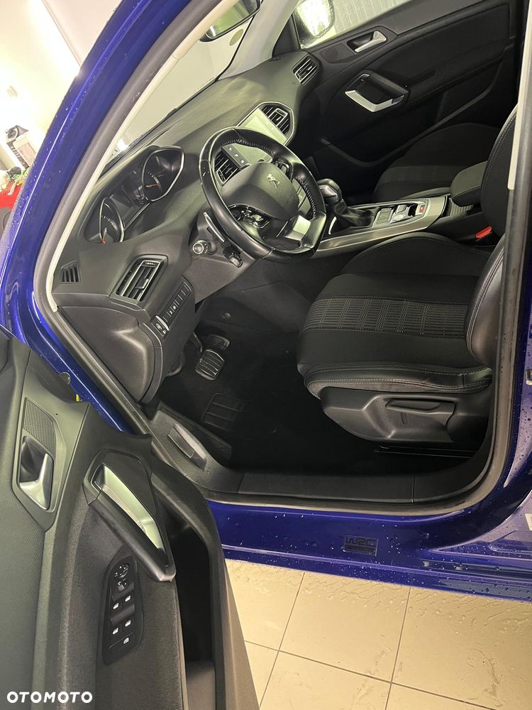 Peugeot 308 BlueHDi 120 EAT6 Stop & Start Active Business-Paket - 11