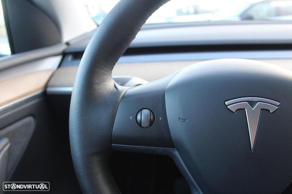 Tesla Model Y Long Range Tração Integral - 26