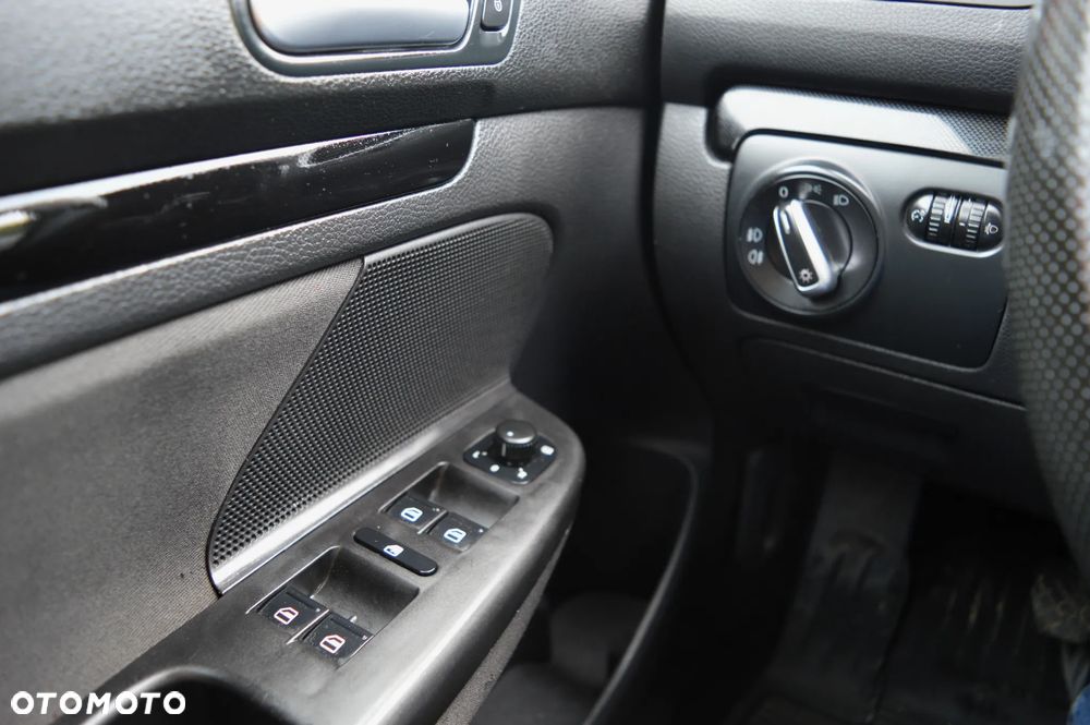 Volkswagen Golf 1.6 TDI BMT Trendline - 23