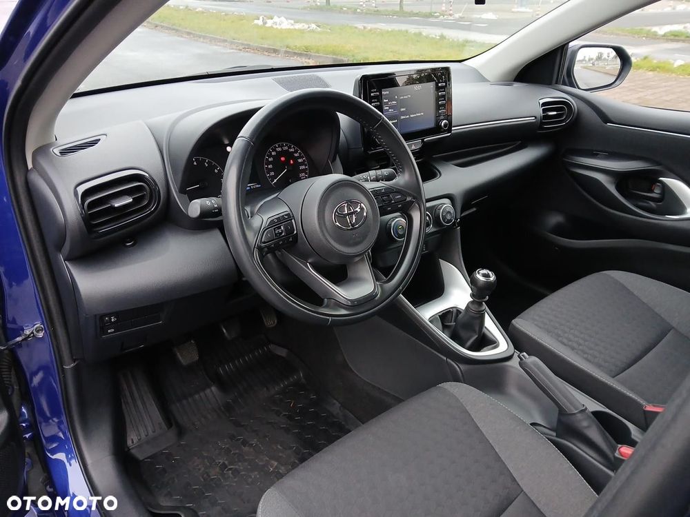 Toyota Yaris - 16