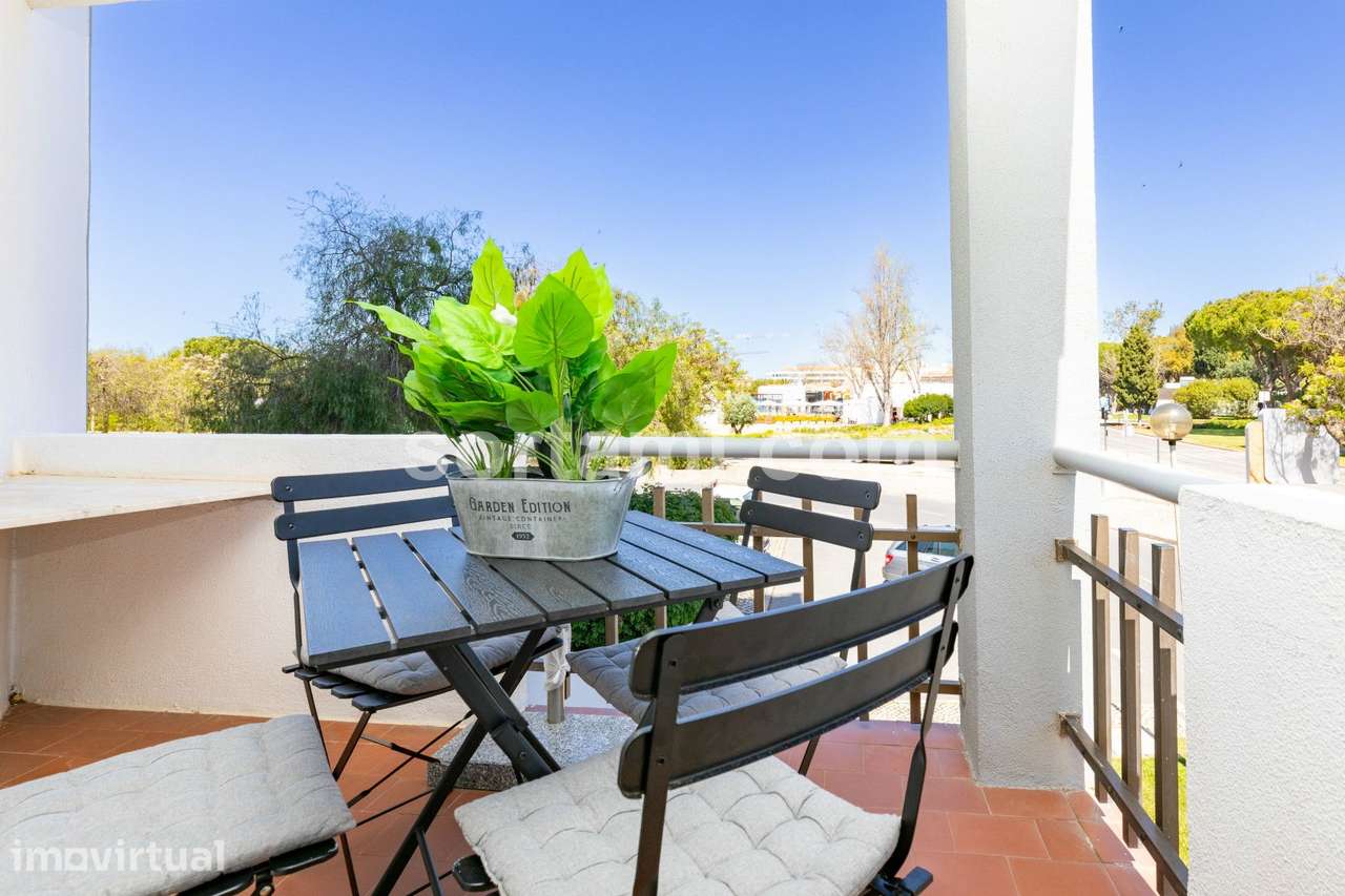 Apartamento T2 Venda em Quarteira,Loulé - Grande imagem: 2/18