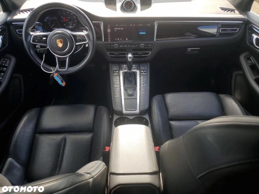Porsche Macan - 8