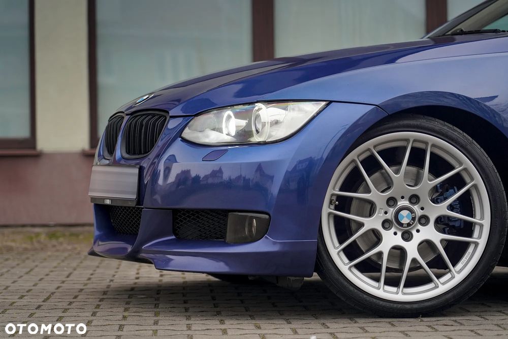 BMW Seria 3 325i - 22