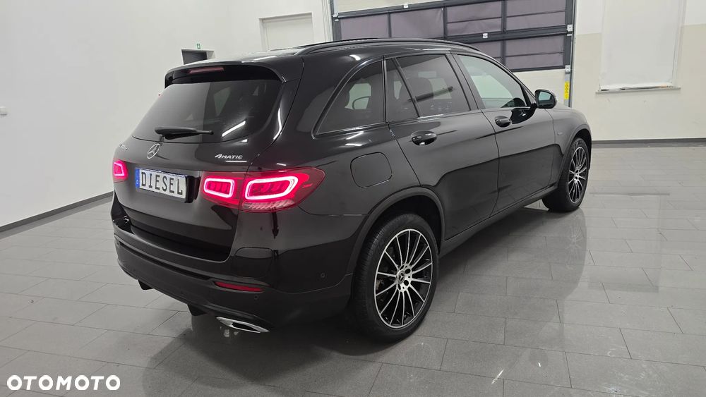 Mercedes-Benz GLC 300 de 4Matic 9G-TRONIC AMG Line Plus - 3