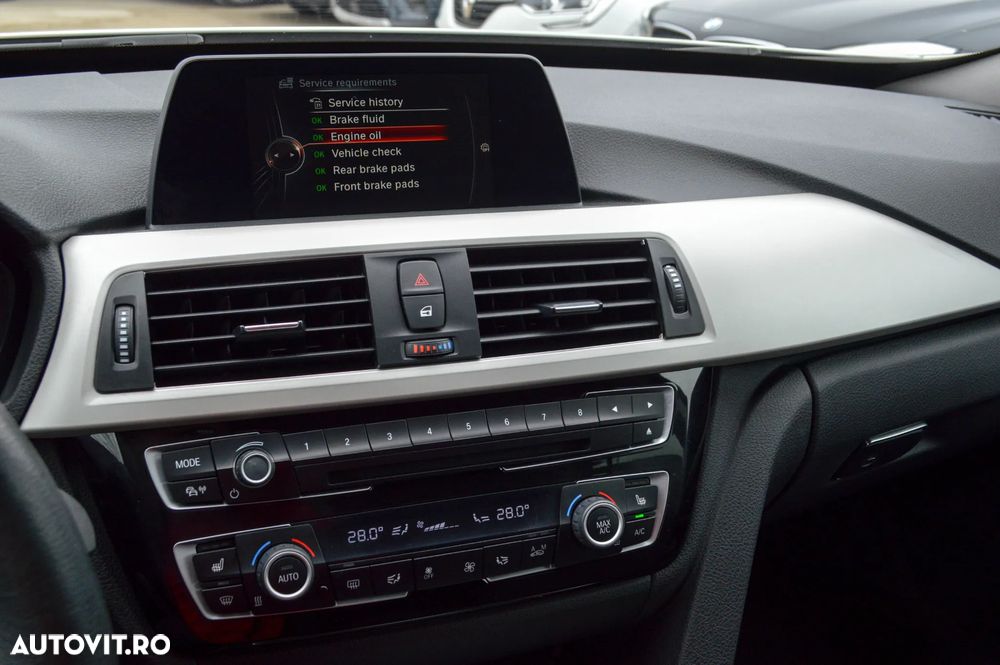 BMW Seria 3 320d Aut. Advantage - 17