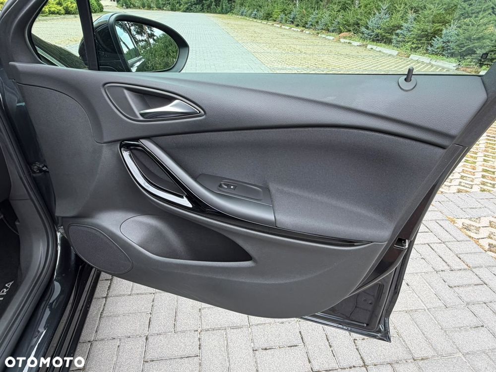 Opel Astra 1.4 Turbo Innovation - 23
